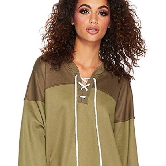 Puma Fenty Men’s hockey tee w/frt lacing - Picture 2 of 8